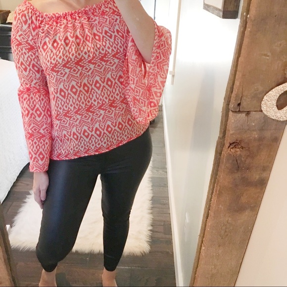 Yahada chevron Aztec print boho bell sleeve top - Picture 3 of 4